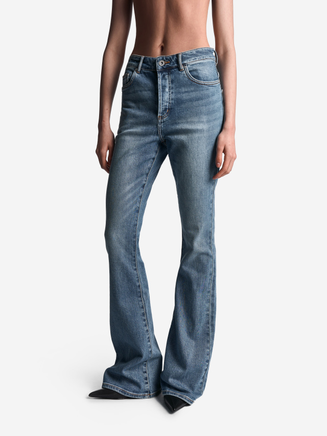 Джинсы Bootcut