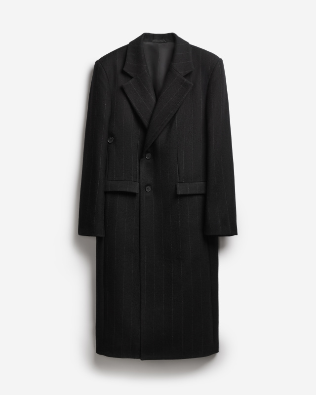 Строгое пальто