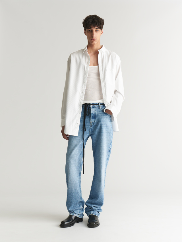 Джинсы прямого кроя 