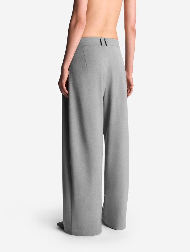 Брюки со складками