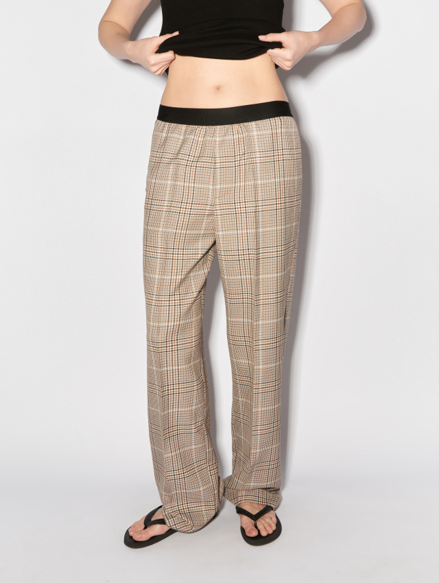 Брюки классические на резинке