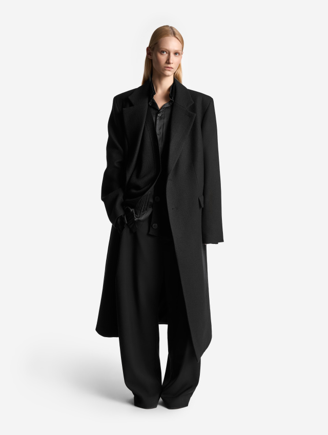 Строгое пальто