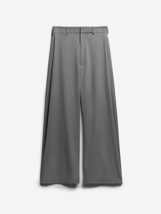 Брюки со складками