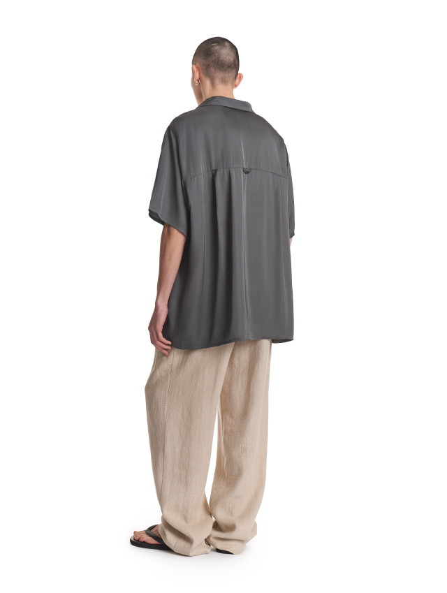 Рубашка из вискозы с коротким рукавом