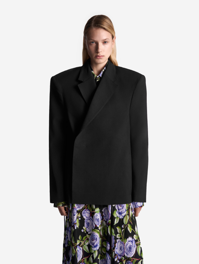 Пиджак плоского кроя 