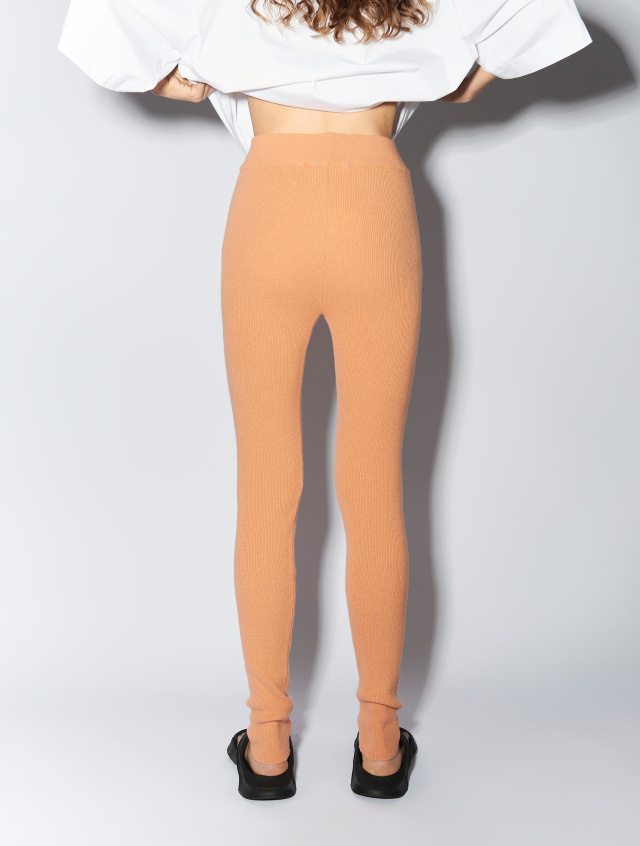 Вязаные леггинсы из эко-шерсти