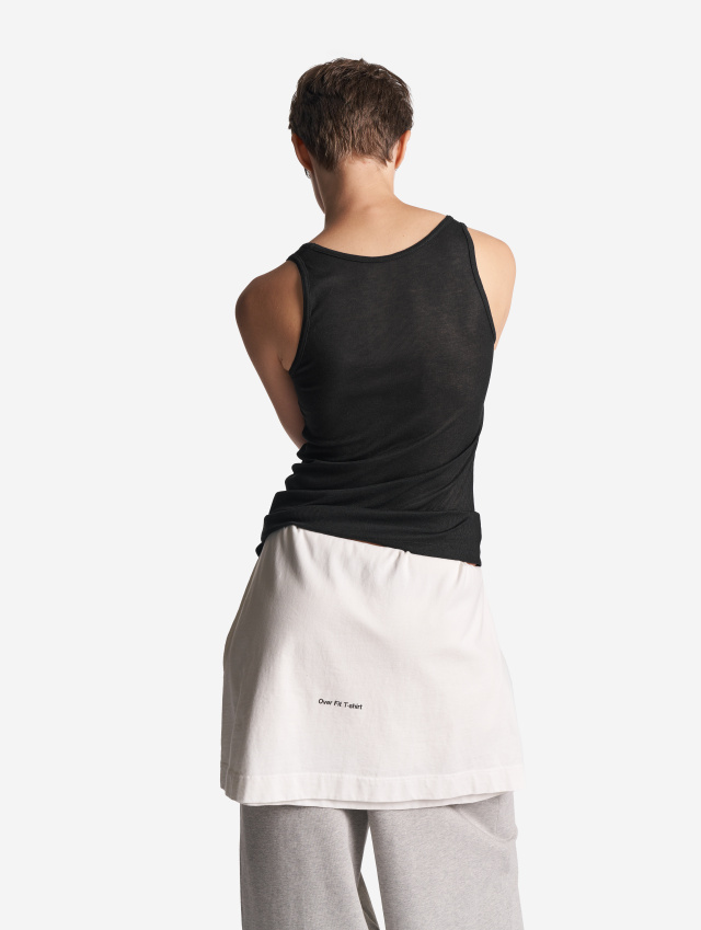 Тонкая трикотажная майка-топ