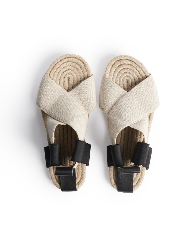 Плетеные сандалии 