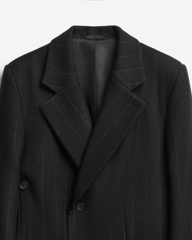 Строгое пальто