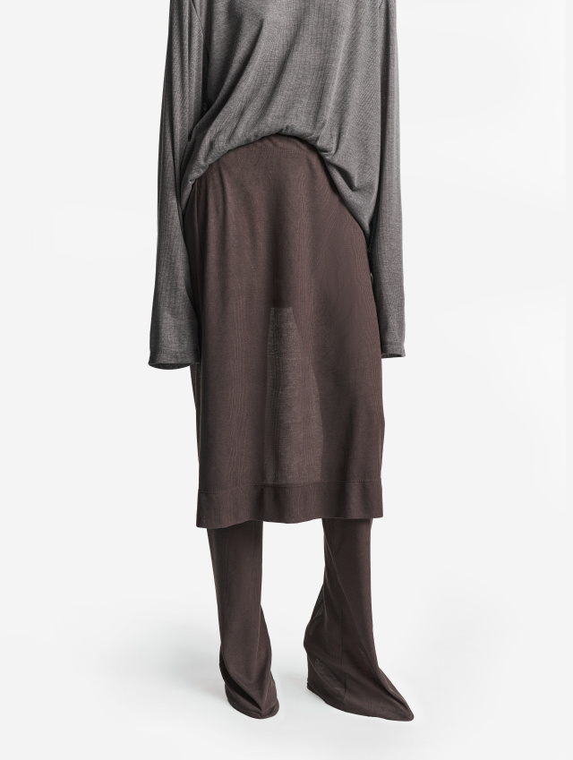 Тонкая трикотажная юбка-карандаш