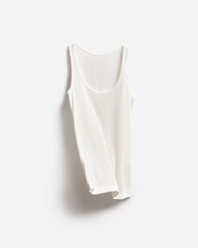 Тонкая трикотажная майка-топ