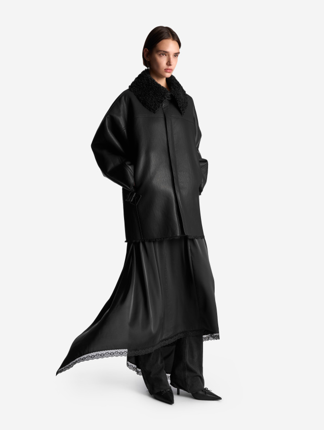 Дубленка с меховым воротником